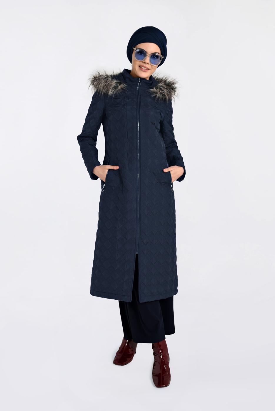 Tesettür giyim LACİVERT KAPŞONU KÜRKLÜ FERMUARLI KABAN 9827