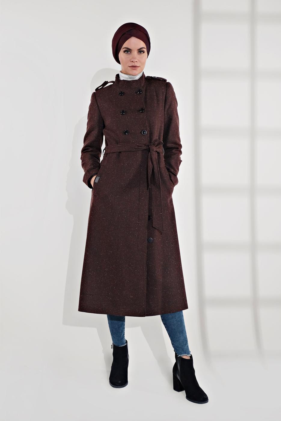 Tesettür giyim BORDO OMUZLARI APOLETLİ KRUVAZE KABAN 9832