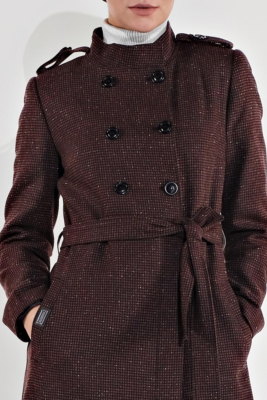 Tesettür giyim BORDO OMUZLARI APOLETLİ KRUVAZE KABAN 9832