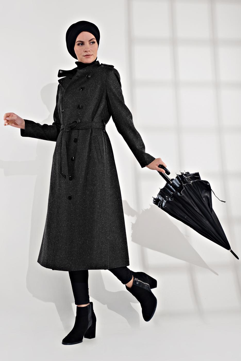 Tesettür giyim GRİ OMUZLARI APOLETLİ KRUVAZE KABAN 9832