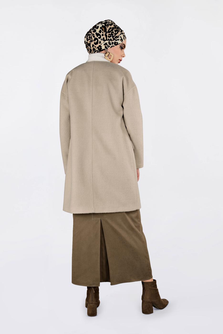 Tesettür giyim BEJ ALVİNA BİSİKLET YAKA KAŞE KABAN 9835