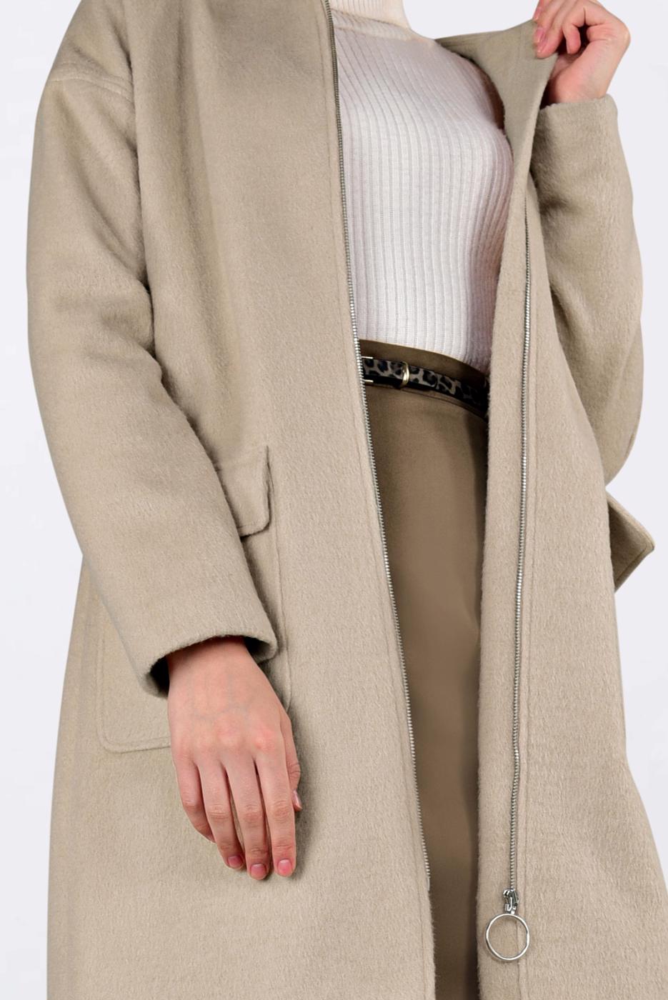 Tesettür giyim BEJ ALVİNA BİSİKLET YAKA KAŞE KABAN 9835