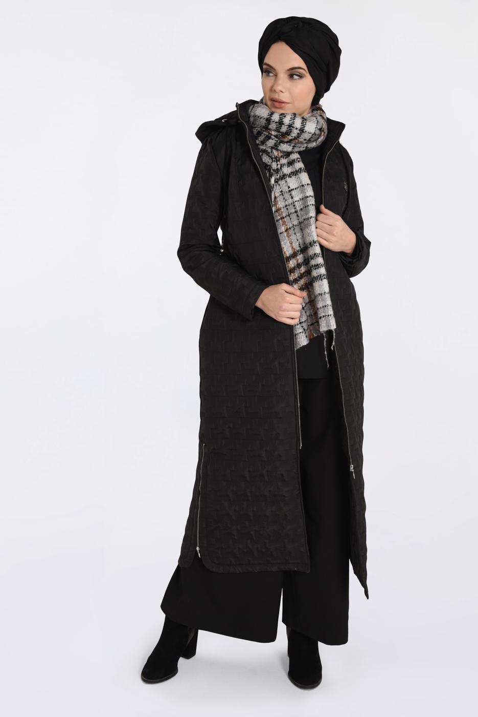 Tesettür giyim SİYAH KAPÜŞONLU YANLARI FERMUAR DETAYLI MANTO 9826 
