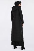 Tesettür giyim SİYAH KAPÜŞONLU YANLARI FERMUAR DETAYLI MANTO 9826 