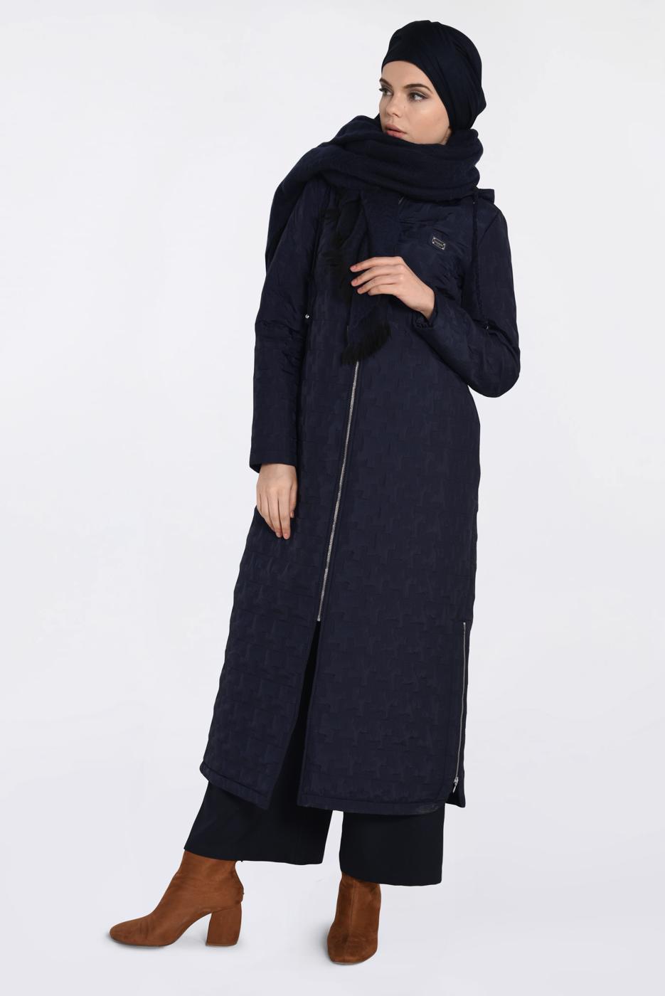 Tesettür giyim LACİVERT KAPÜŞONLU YANLARI FERMUAR DETAYLI MANTO 9826 