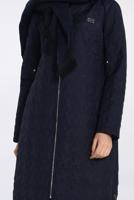 Tesettür giyim LACİVERT KAPÜŞONLU YANLARI FERMUAR DETAYLI MANTO 9826 