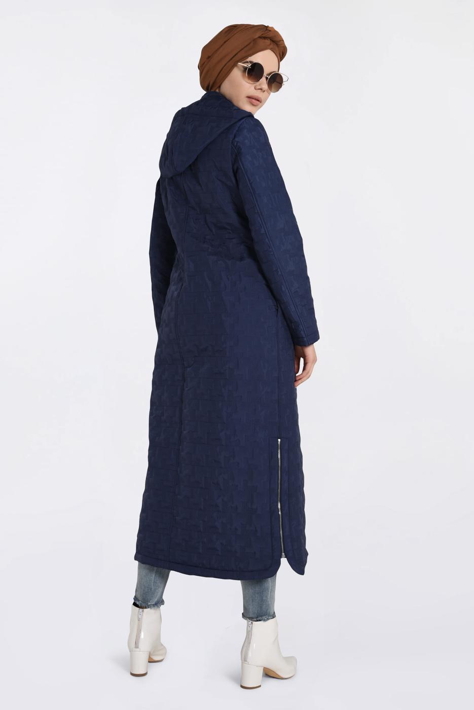 Tesettür giyim LACİVERT KAPÜŞONLU YANLARI FERMUAR DETAYLI MANTO 9826 