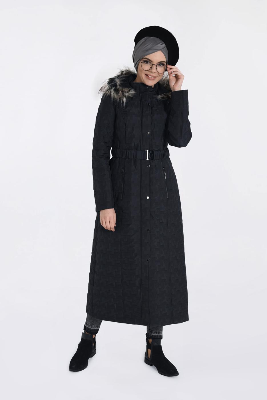 Tesettür giyim SİYAH KAPÜŞONLU KÜRKLÜ KEMERLİ MANTO 9828
