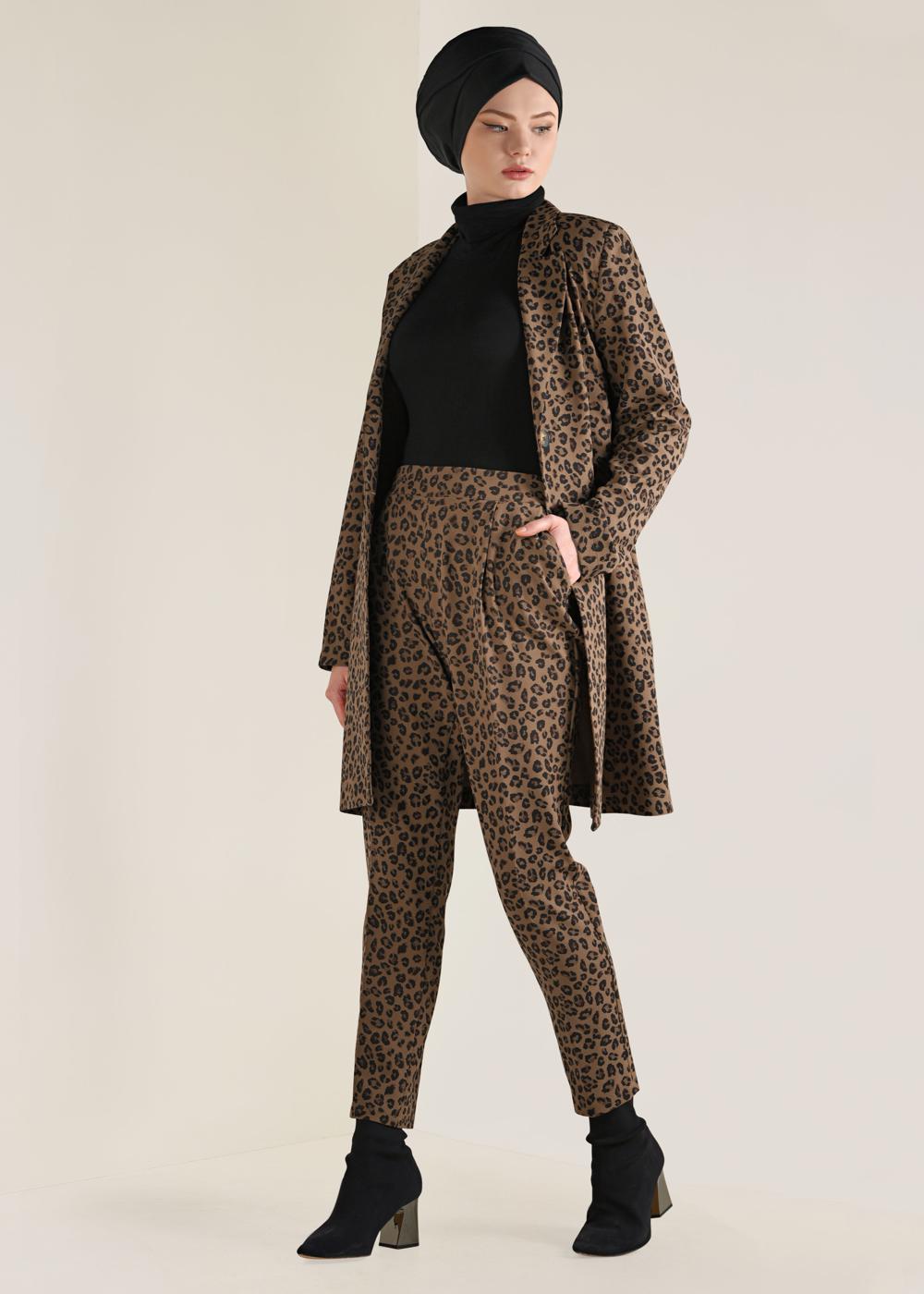 Tesettür giyim KAHVE ALVİNA LEOPAR DESENLİ DAR PAÇA PANTOLON 7444 