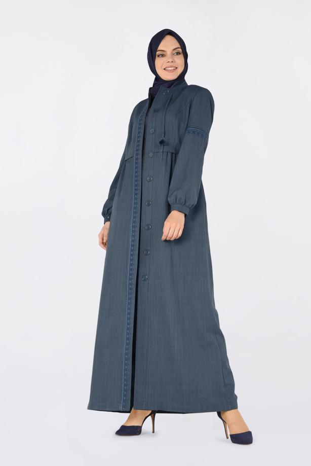 Tesettür giyim GRİ İŞLEME DETAYLI GİZLİ DÜĞMELİ PARDESÜ 1343 - TRENDTESETTÜR