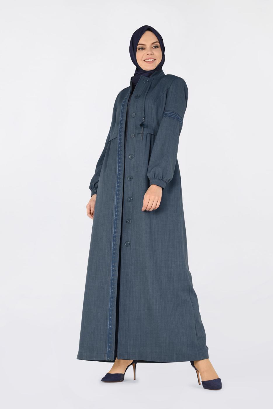Tesettür giyim GRİ İŞLEME DETAYLI GİZLİ DÜĞMELİ PARDESÜ 1343