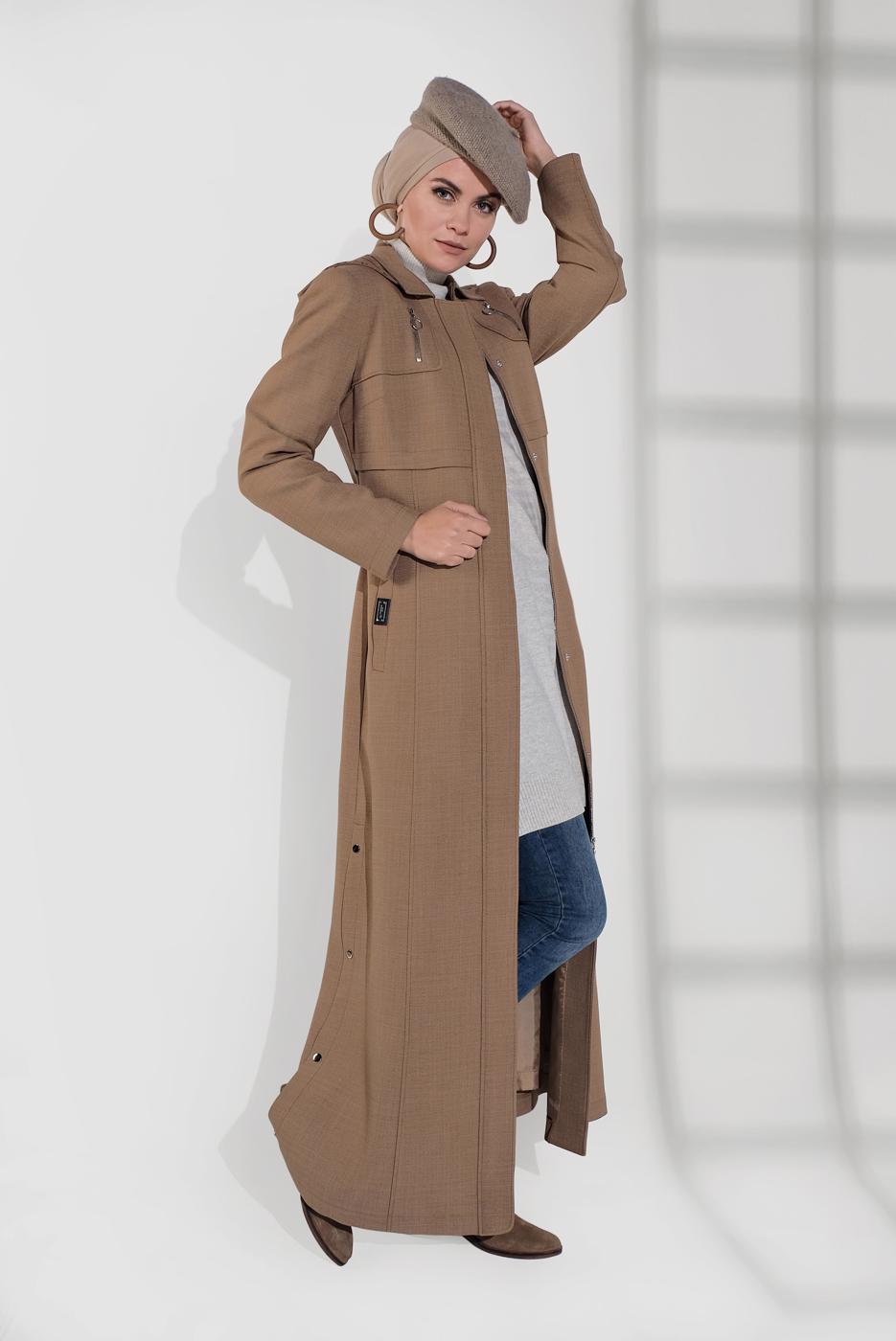 Tesettür giyim BEJ KAPÜŞONLU FERMUAR DETAYLI PARDESÜ 1349 