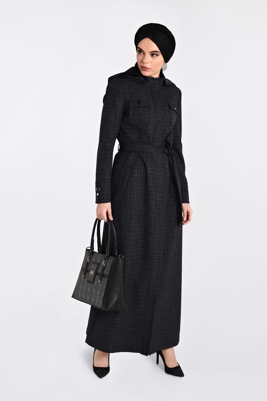 Tesettür giyim SİYAH FERMUAR VE ÇITÇIT DETAYLI PARDESÜ 1356