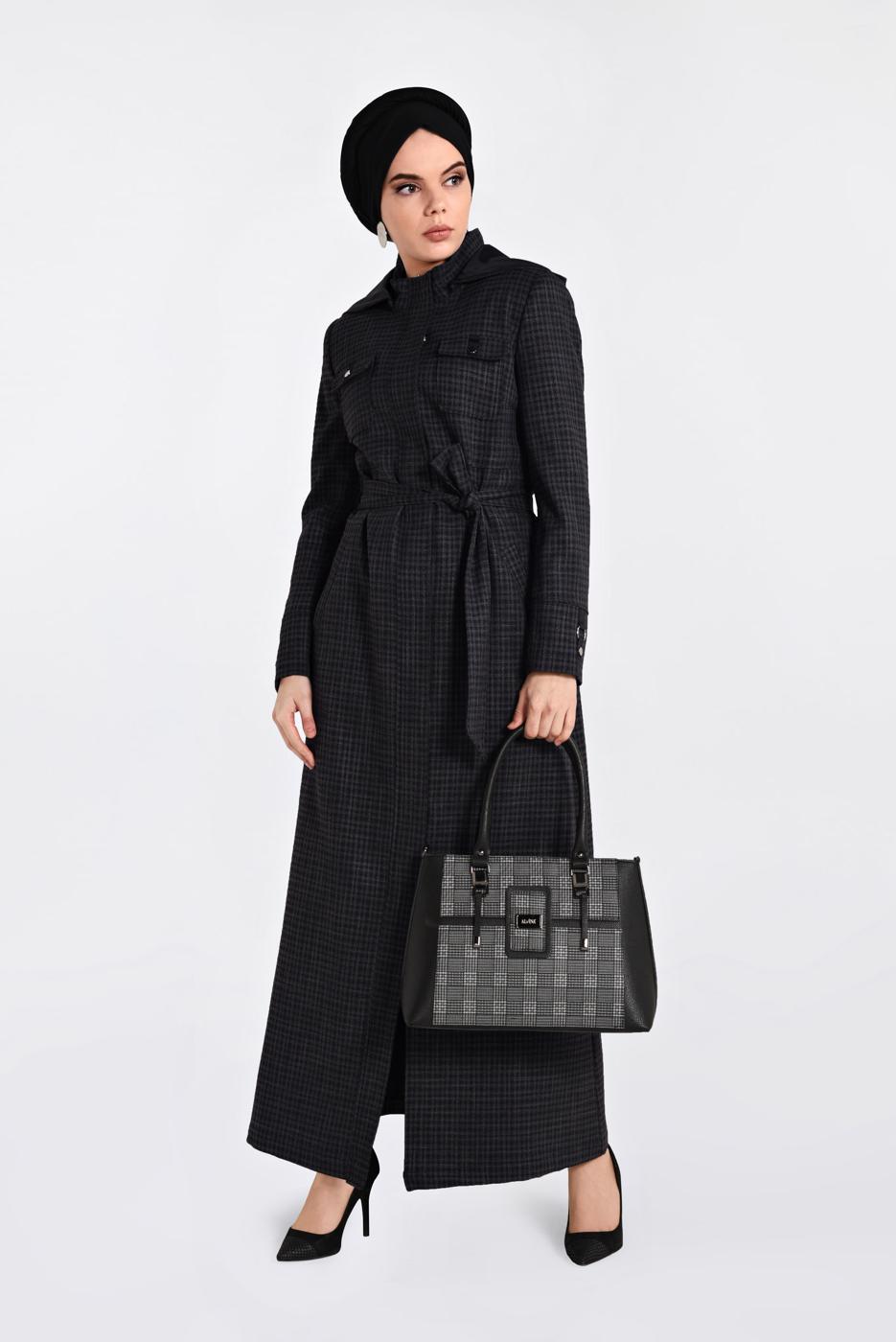 Tesettür giyim SİYAH FERMUAR VE ÇITÇIT DETAYLI PARDESÜ 1356