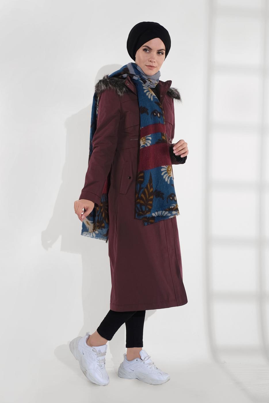 Tesettür giyim BORDO KAPÜŞONU KÜRKLÜ ÇITÇITLI PARKA 9761
