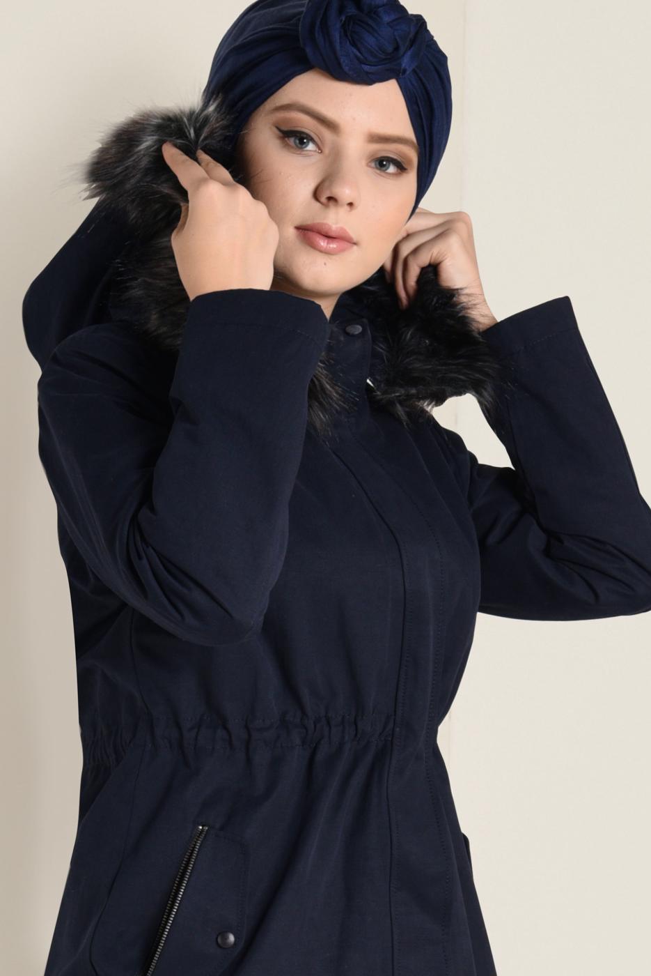 Tesettür giyim LACİVERT BELİ BÜZGÜLÜ KAPÜŞONLU PARKA 9779 