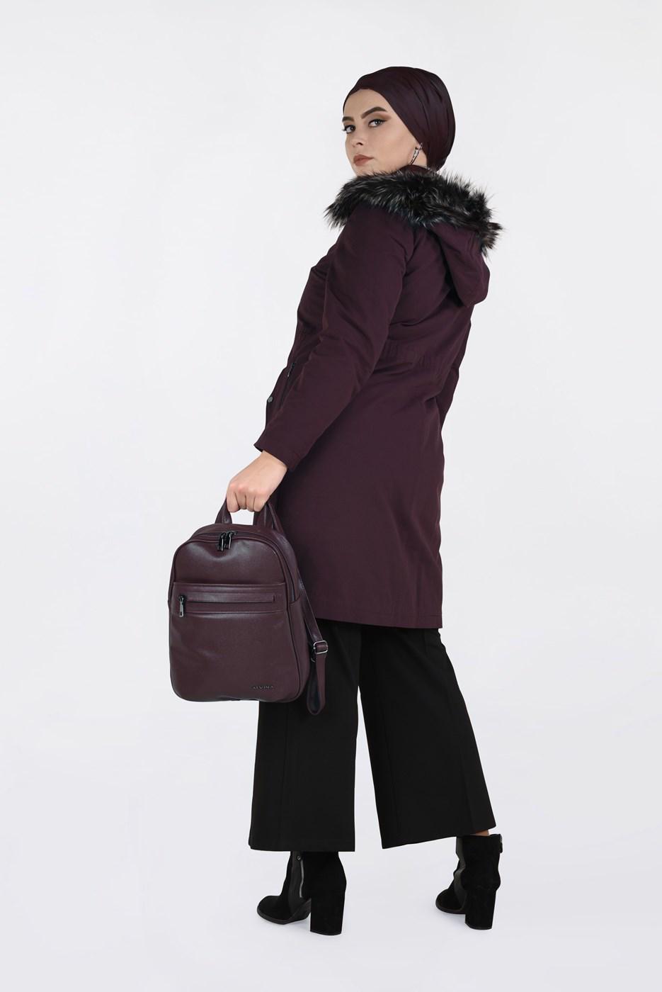 Tesettür giyim BORDO BELİ BÜZGÜLÜ KAPÜŞONLU PARKA 9779 