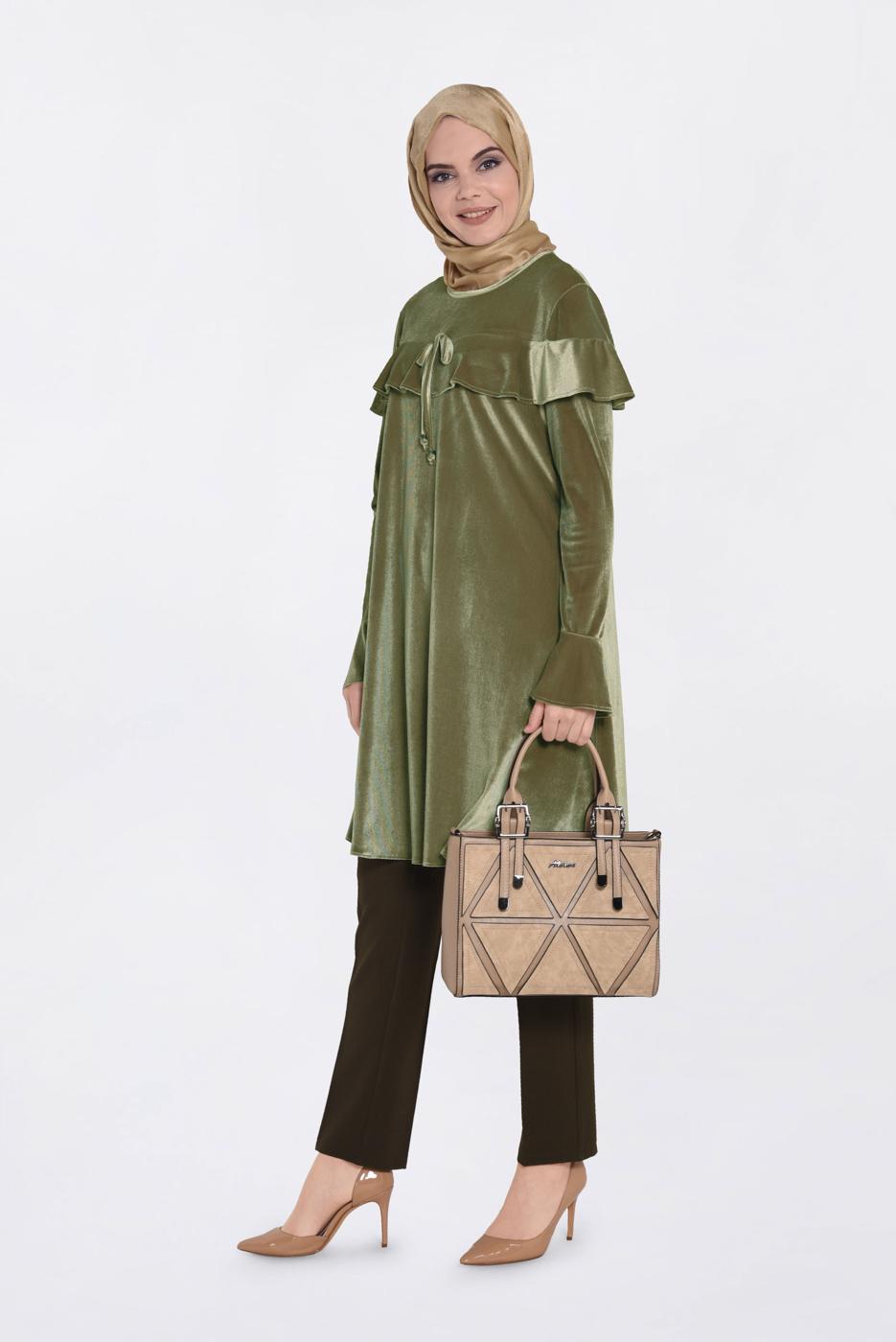 Tesettür giyim BEJ KOLLARI VE OMUZLARI VOLANLI TUNİK 4789-1