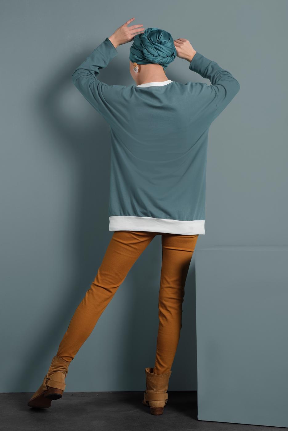 Tesettür giyim YEŞİL YAZI DETAYLI RENKLİ TUNİK 237