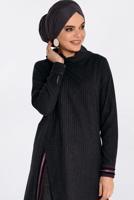 Tesettür giyim SİYAH ALVİNA YANI YIRTMAÇLI DÖKÜMLÜ YAKA TUNİK 4624 