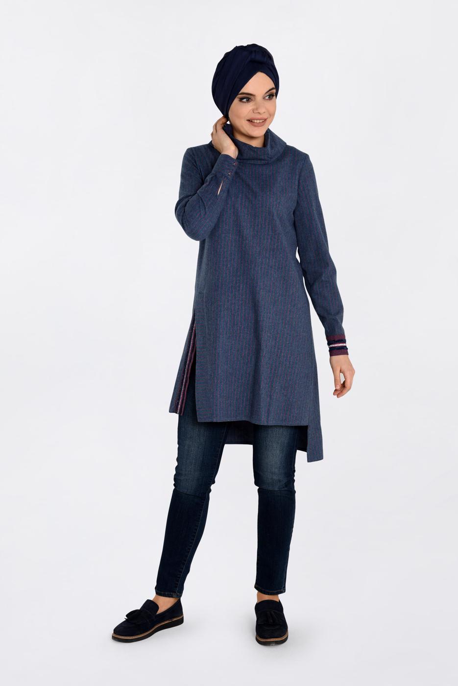 Tesettür giyim LACİVERT ALVİNA YANI YIRTMAÇLI DÖKÜMLÜ YAKA TUNİK 4624 