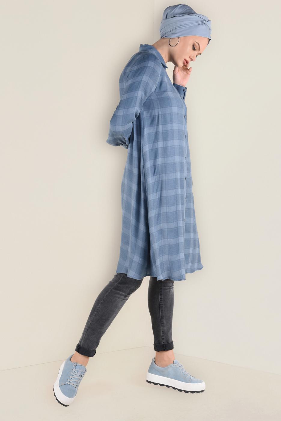 Tesettür giyim LACİVERT DÜĞME DETAYLI EKOSE DESENLİ TUNİK 4630 