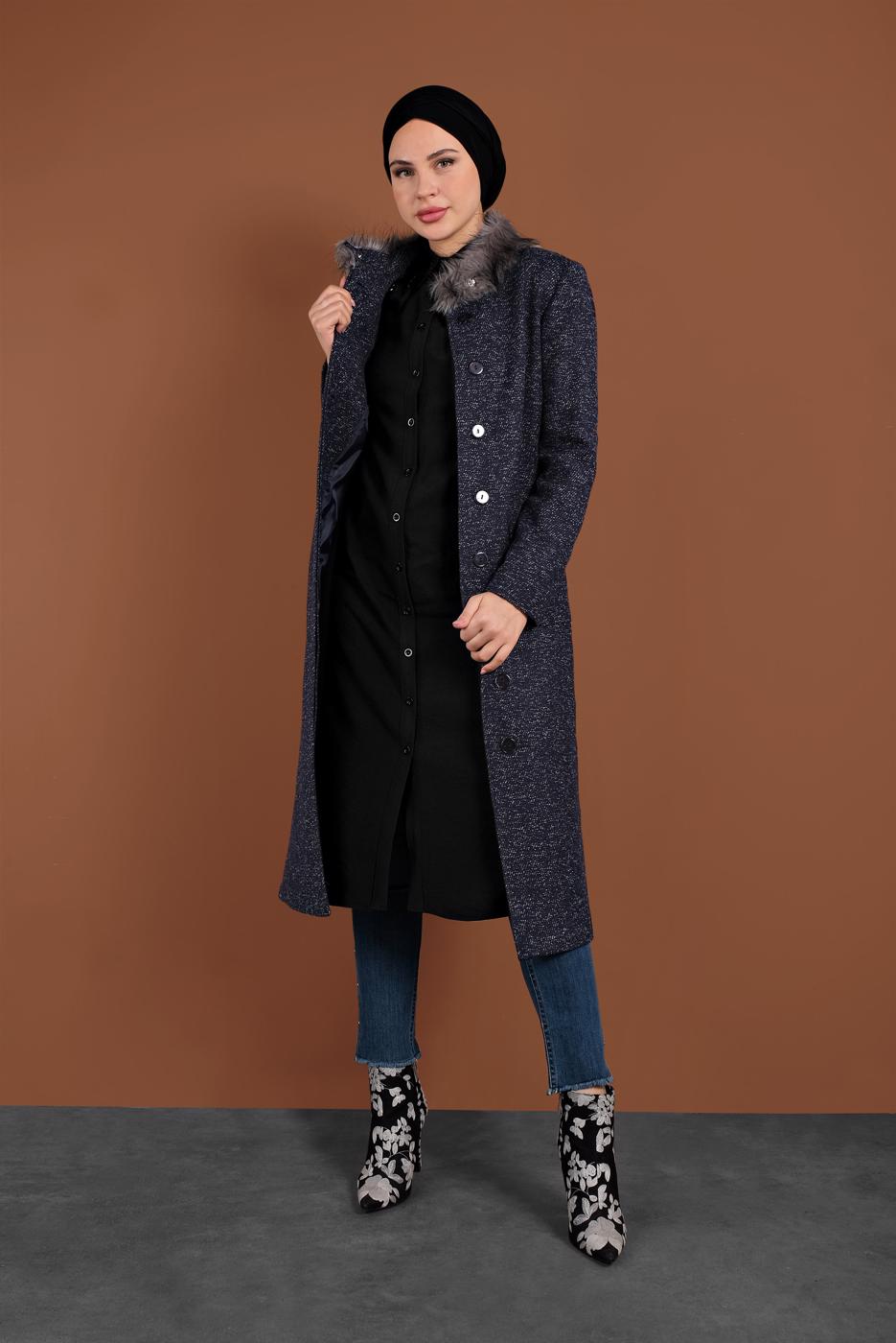 Tesettür giyim SİYAH OMUZLARI ZIMBALI UZUN TUNİK 4669