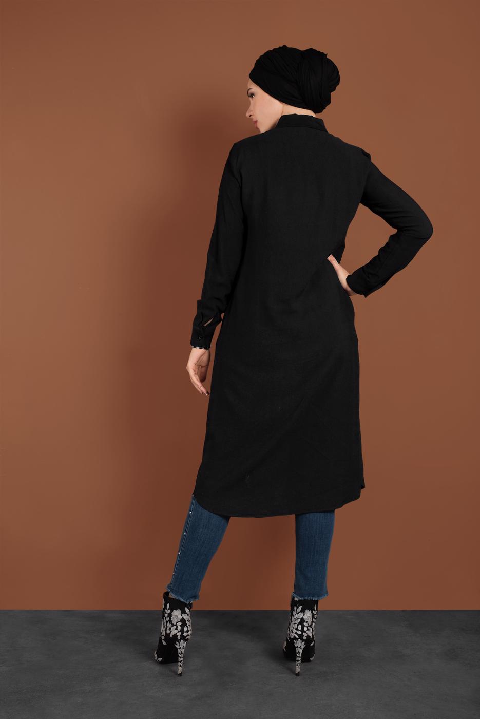 Tesettür giyim SİYAH OMUZLARI ZIMBALI UZUN TUNİK 4669