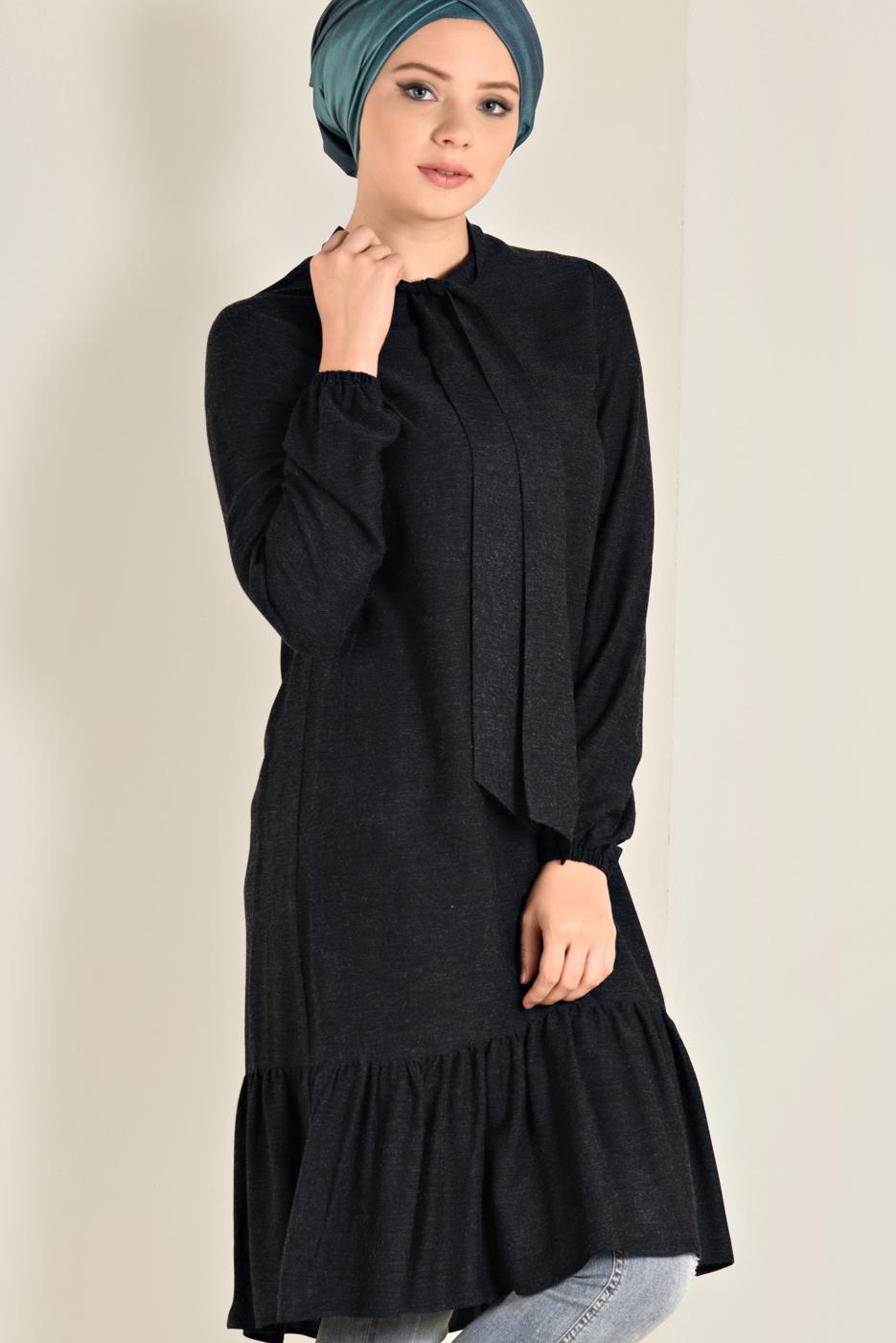 Tesettür giyim SİYAH ETEK UCU VOLANLI TUNİK 4702 