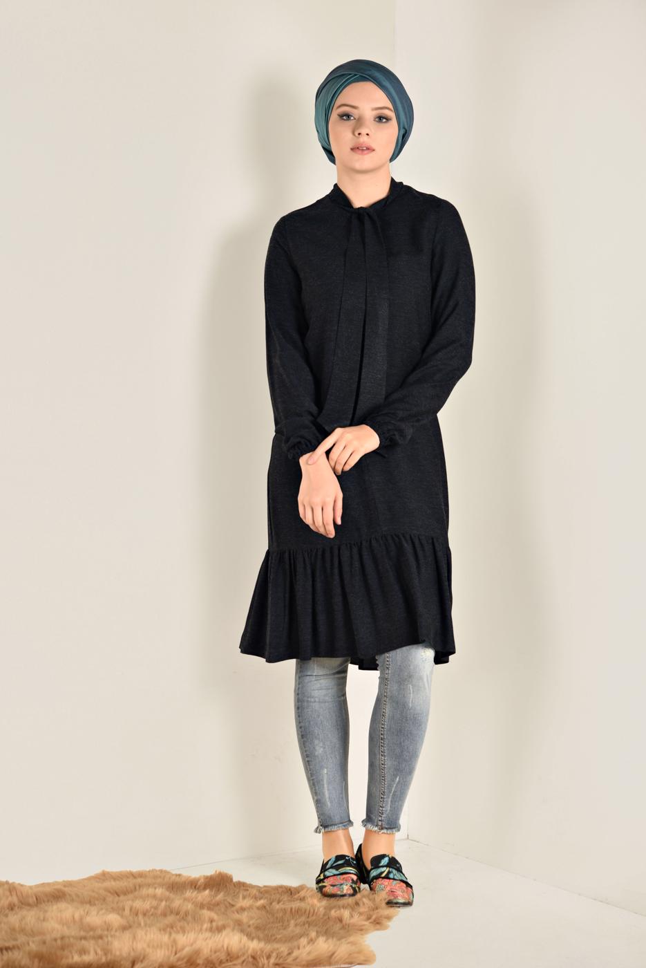 Tesettür giyim SİYAH ETEK UCU VOLANLI TUNİK 4702 