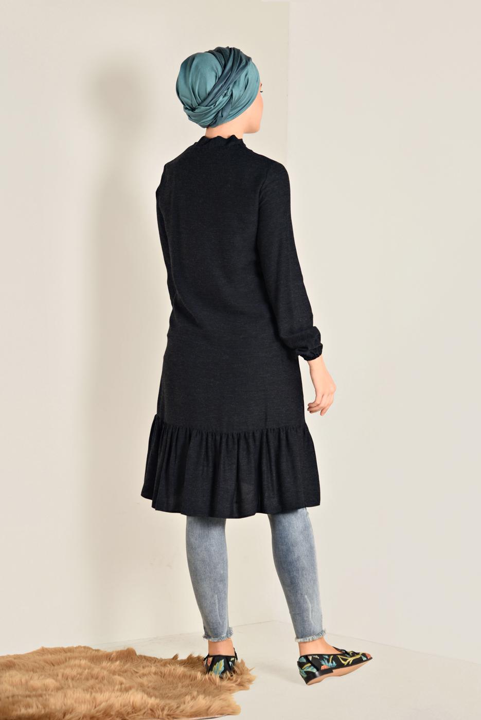 Tesettür giyim SİYAH ETEK UCU VOLANLI TUNİK 4702 