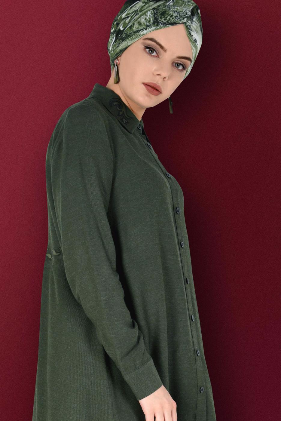 Tesettür giyim HAKİ NAKIŞ DETAYLI DÜĞMELİ TUNİK 4720