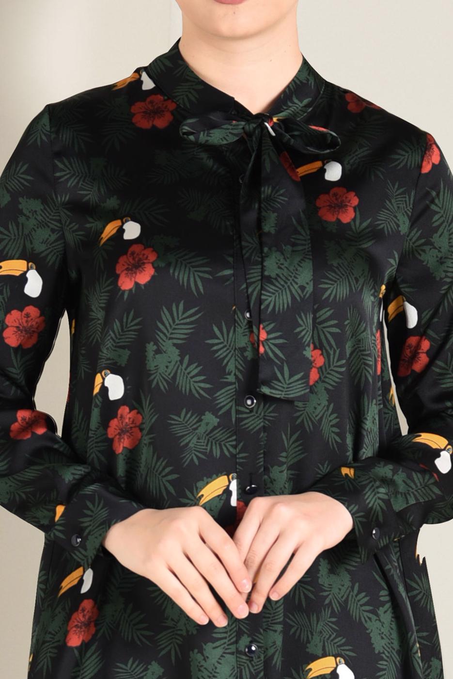 Tesettür giyim SİYAH YAKASI FİYONKLU ÇİÇEK DESENLİ TUNİK 4759