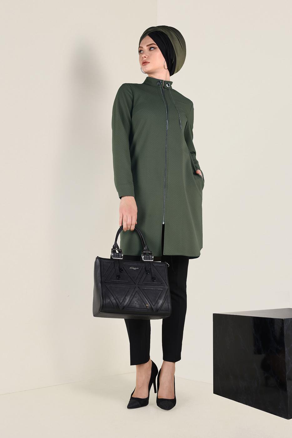 Tesettür giyim HAKİ HAKİM YAKA BAĞCIKLARI ZİNCİR DETAYLI TUNİK 4772