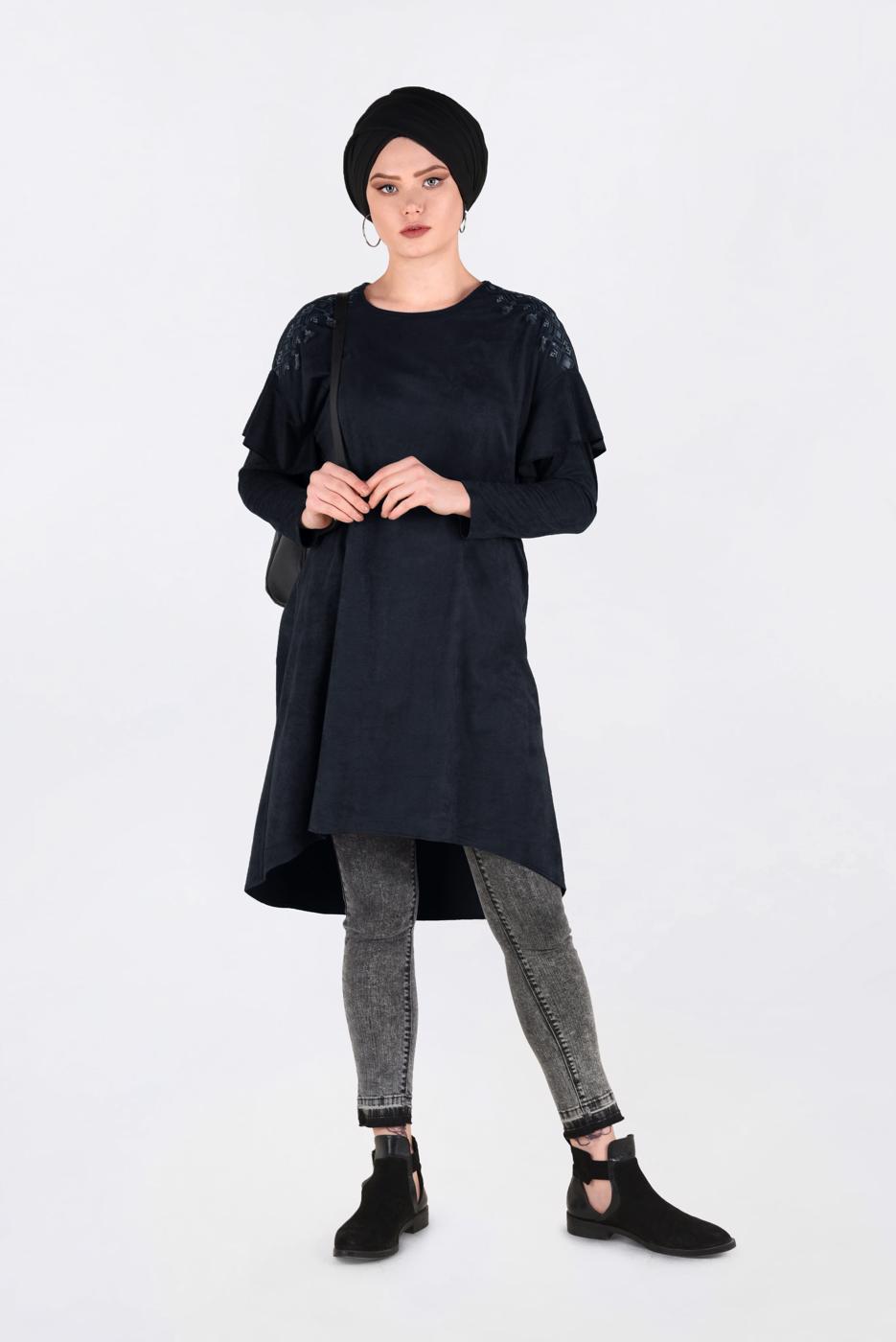 Tesettür giyim SİYAH OMUZLARI NAKIŞLI VOLANLI TUNİK 4777 