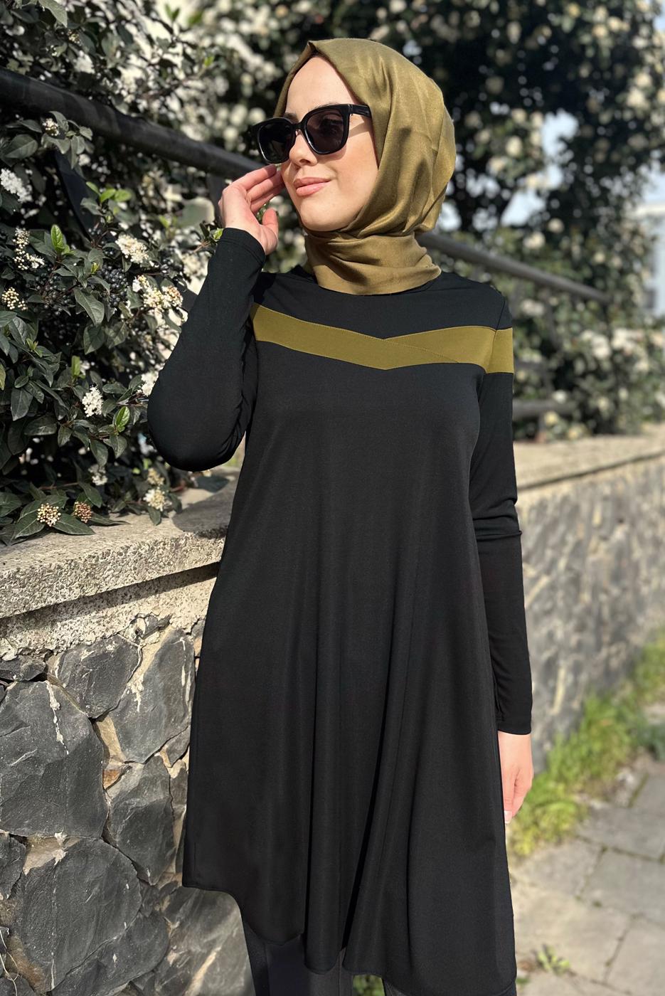 Tesettür giyim SİYAH ŞERİT DETAYLI BİSİKLET YAKA TUNİK 4778 