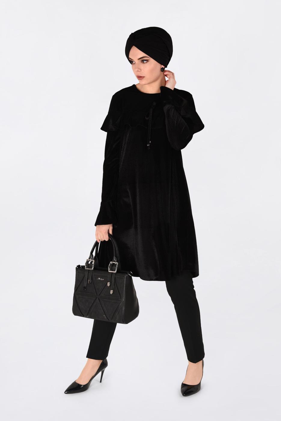 Tesettür giyim SİYAH OMUZLARI VOLANLI KADİFE TUNİK 4789