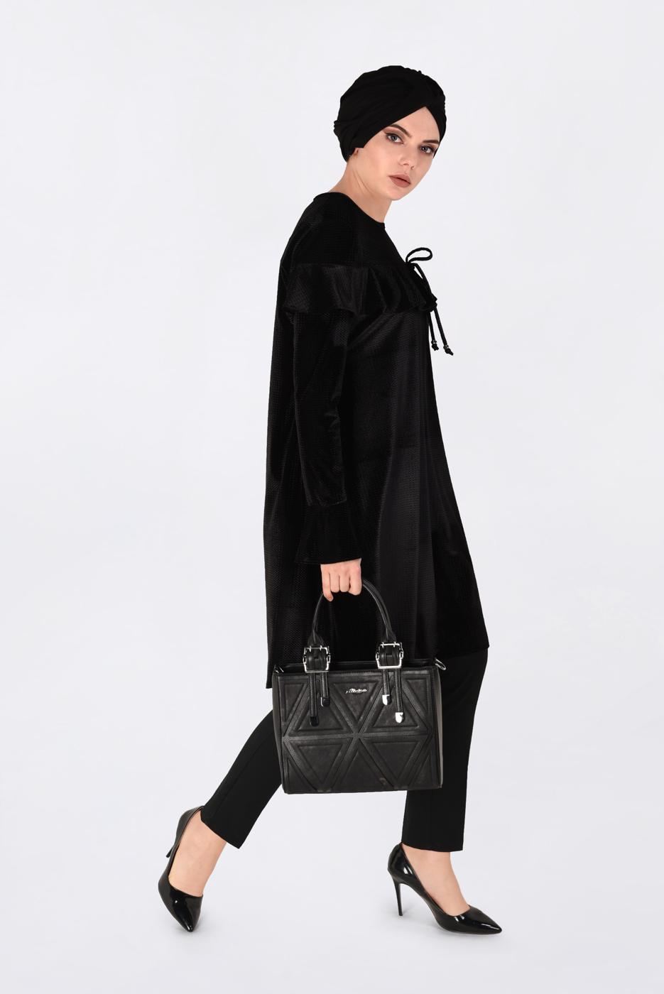 Tesettür giyim SİYAH OMUZLARI VOLANLI KADİFE TUNİK 4789