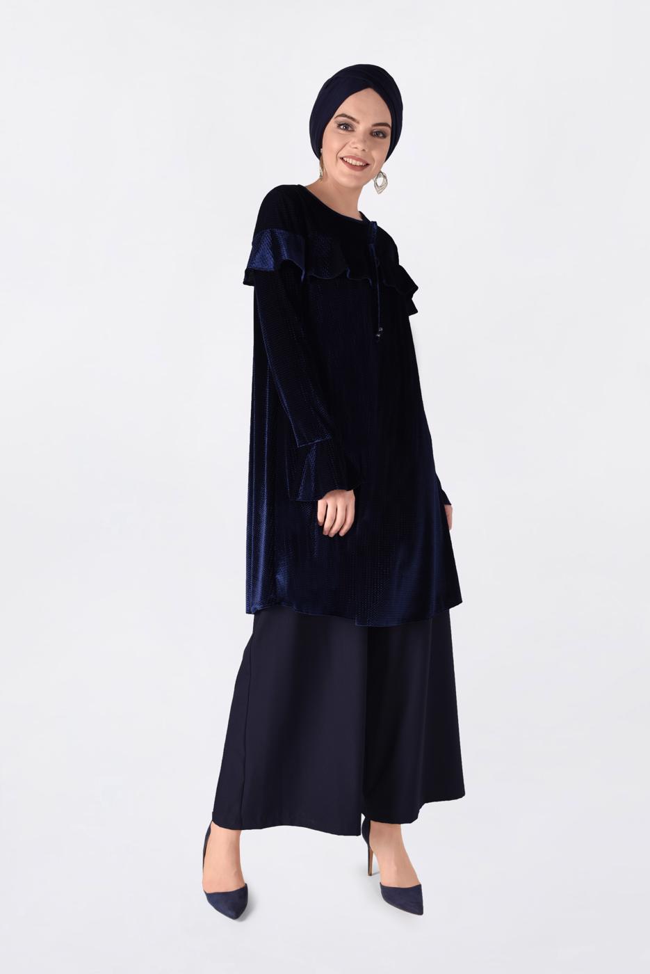 Tesettür giyim LACİVERT OMUZLARI VOLANLI KADİFE TUNİK 4789
