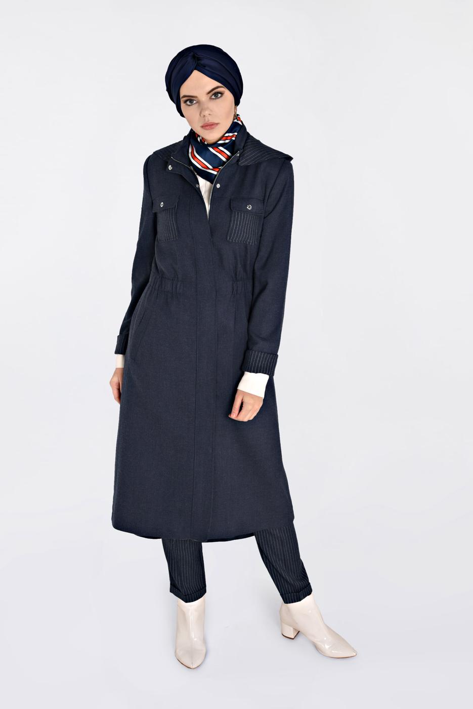 Tesettür giyim LACİVERT GİZLİ FERMUARLI BELİ LASTİKLİ KAPÜŞONLU TRENÇKOT 1334