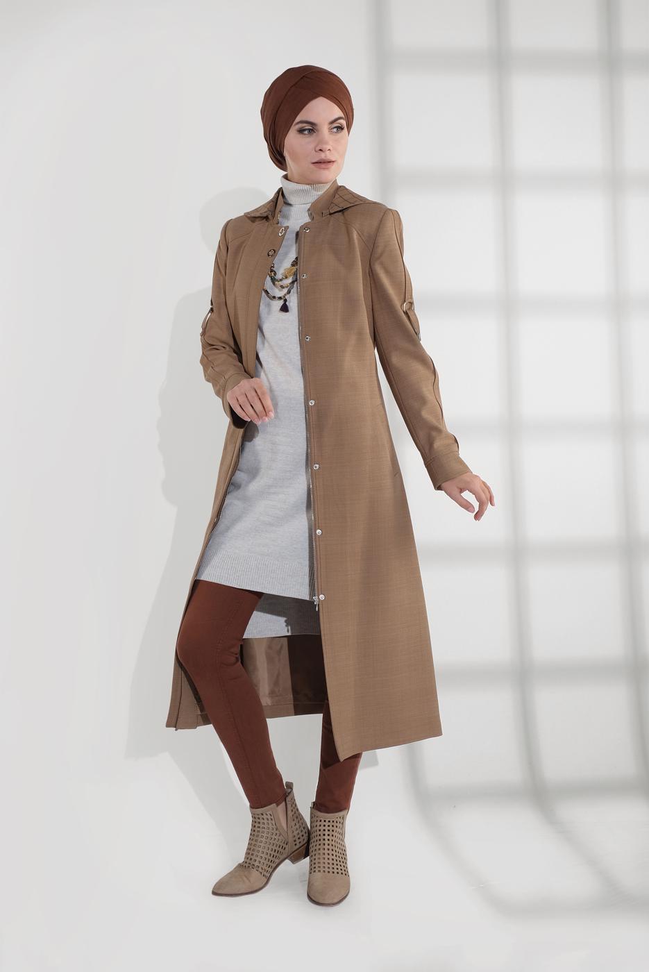 Tesettür giyim BEJ KAPÜŞONLU  FERMUAR VE ÇITÇIT DETAYLI TRENÇKOT 1337 