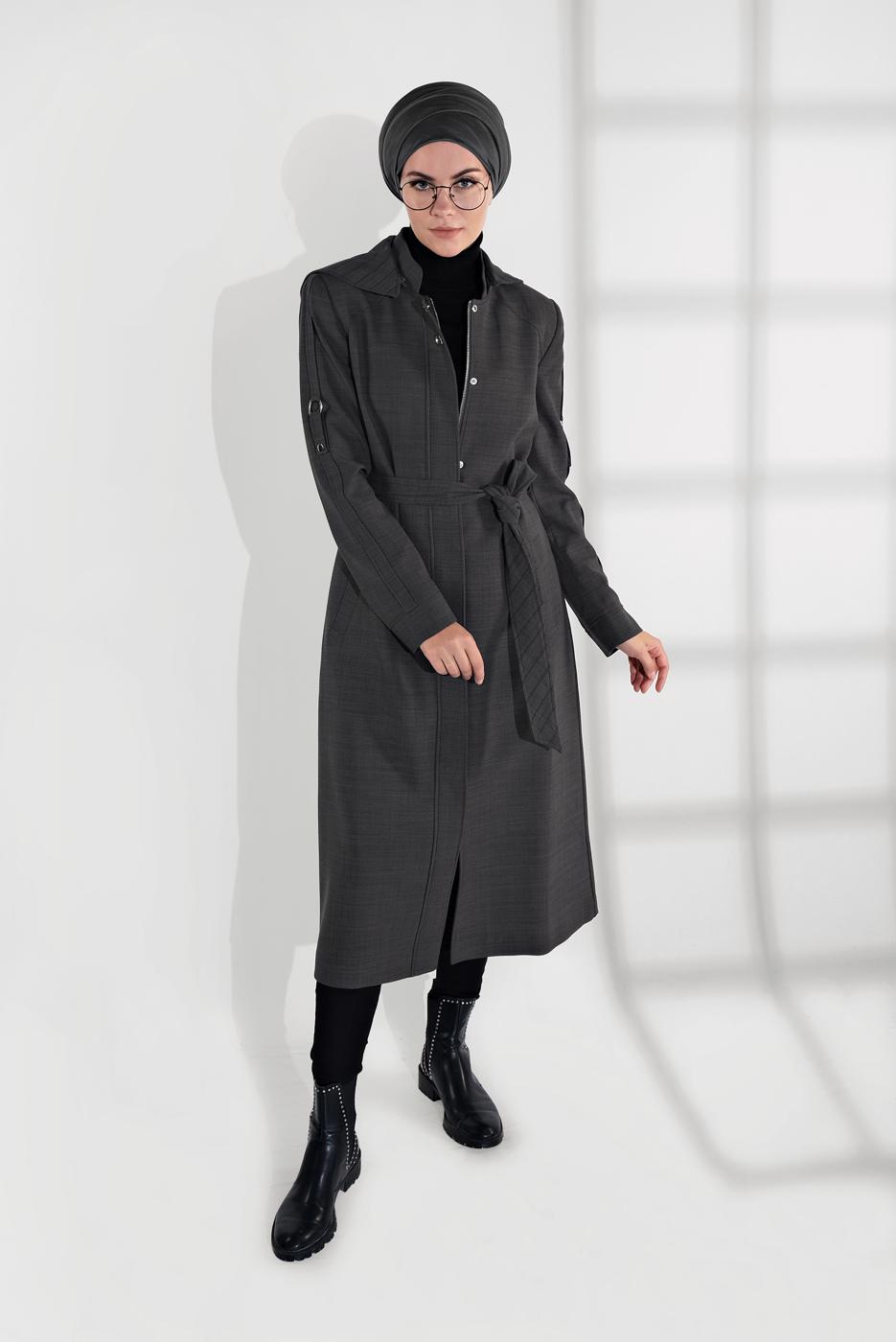 Tesettür giyim GRİ KAPÜŞONLU  FERMUAR VE ÇITÇIT DETAYLI TRENÇKOT 1337 