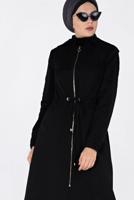 Tesettür giyim SİYAH  BİLEKLERİ VE ETEK UCU LASTİKLİ KAPÜŞONLU TRENÇKOT 1357 