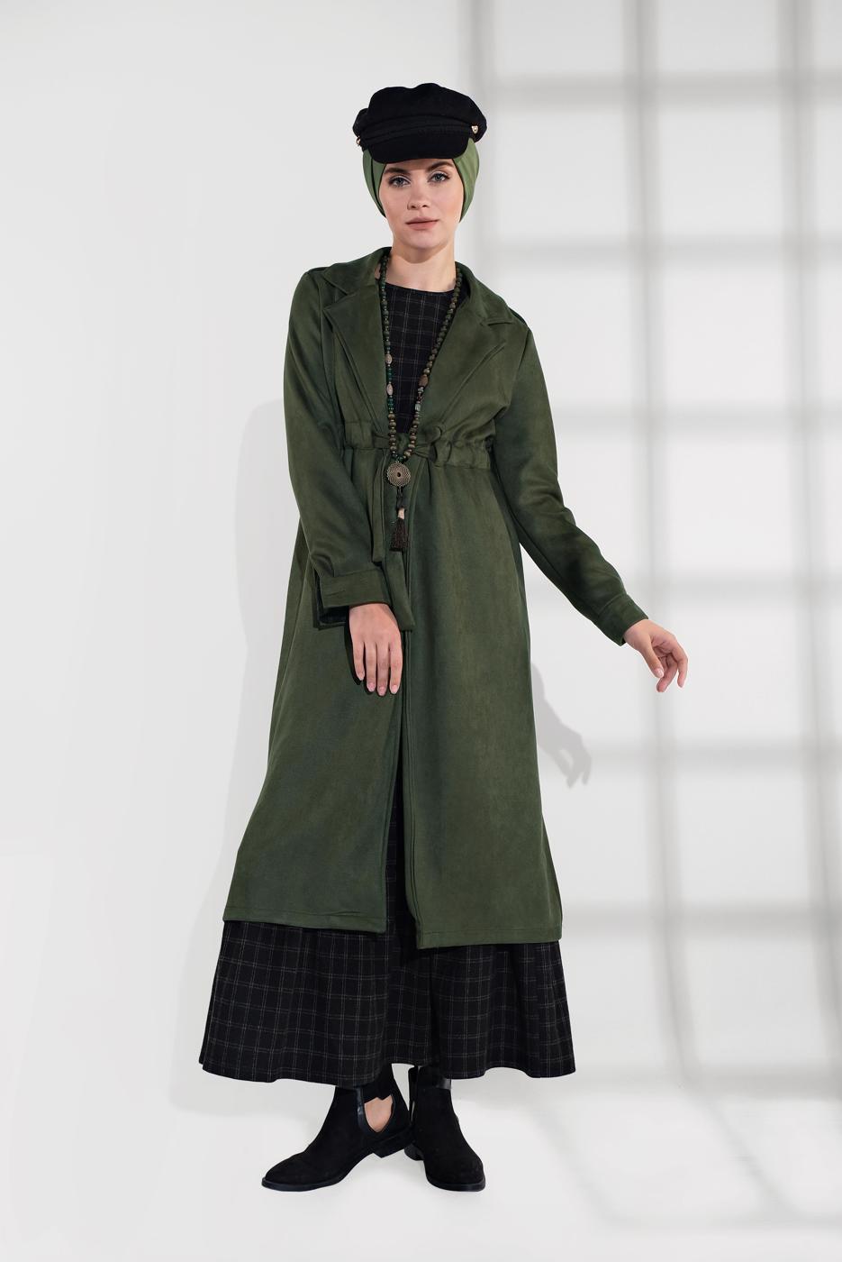 Tesettür giyim HAKİ BELİ BÜZGÜLÜ BAĞCIKLI SÜET TRENCKOT 2758 