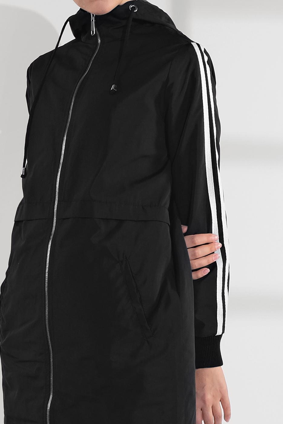 Tesettür giyim SİYAH KOLLARI ŞERİT DETAYLI KAPÜŞONLU TRENÇKOT 3608 