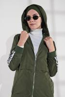 Tesettür giyim HAKİ KOLLARI ŞERİT DETAYLI KAPÜŞONLU TRENÇKOT 3608 