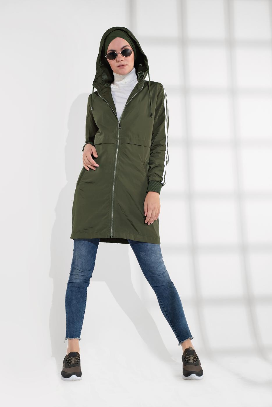 Tesettür giyim HAKİ KOLLARI ŞERİT DETAYLI KAPÜŞONLU TRENÇKOT 3608 