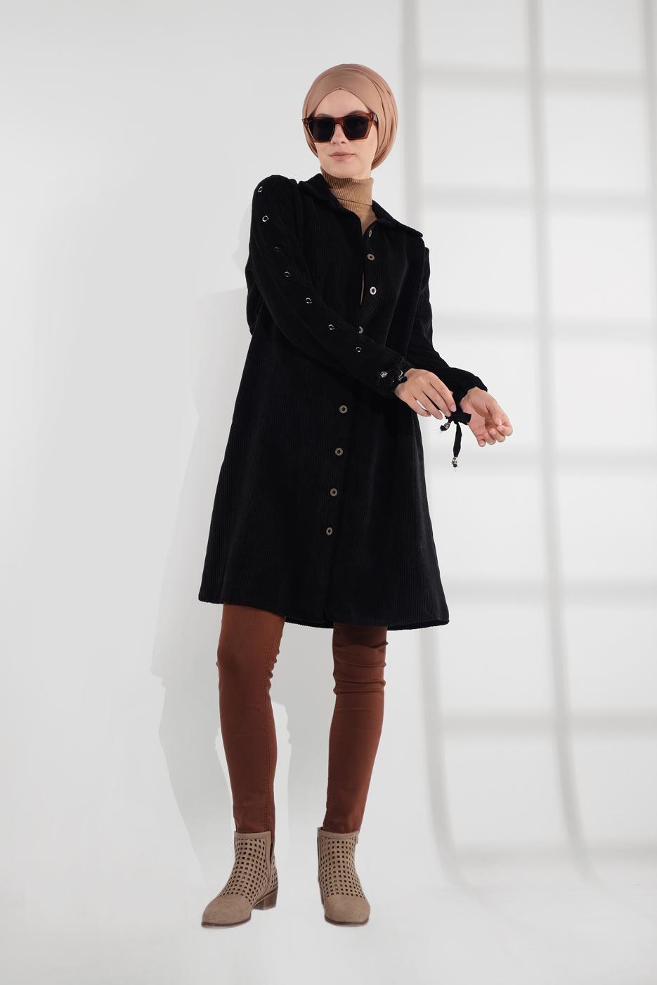 Tesettür giyim SİYAH KUŞGÖZÜ DÜĞMELİ FİTİLLİ KADİFE TRENÇKOT 4004 