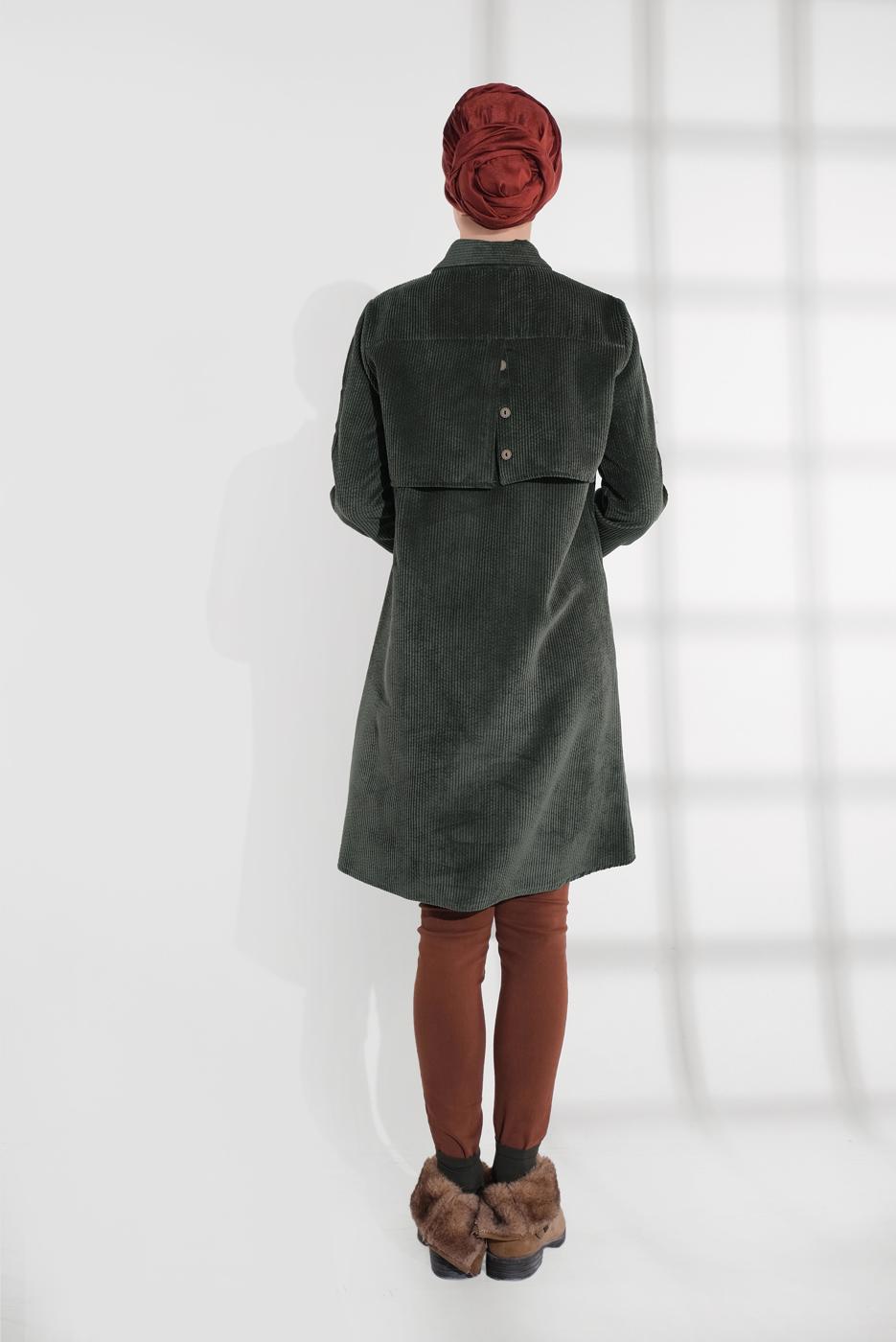 Tesettür giyim HAKİ KUŞGÖZÜ DÜĞMELİ FİTİLLİ KADİFE TRENÇKOT 4004 