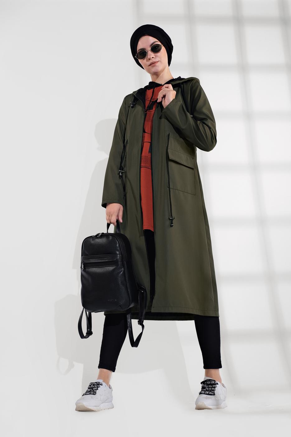 Tesettür giyim HAKİ BELDEN BAĞCIKLI KAPÜŞONLU FERMUARLI TRENÇKOT 4205